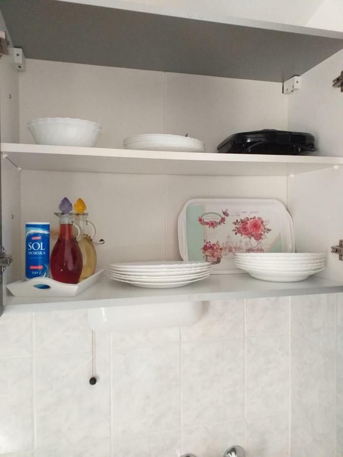 Tili Apartment Pula Ngoại thất bức ảnh